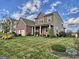 2 Bethpage Dr, Mechanicsburg, PA 17050