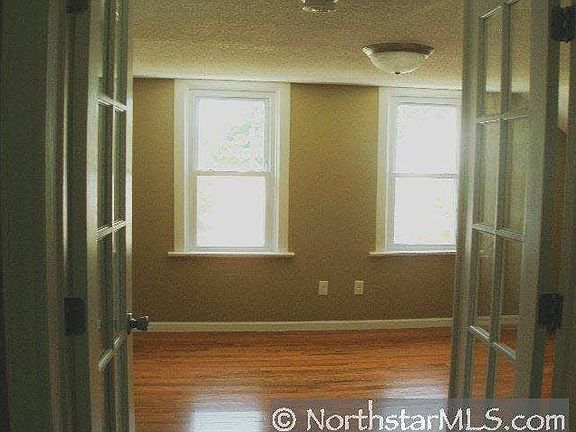 4th image of 408 E 1st Street