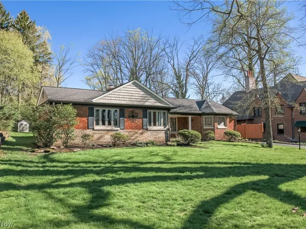 3127 Highland Dr, Stow, OH 44224