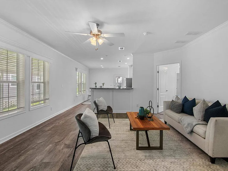 1284 Plymouth Pl — Photo 29