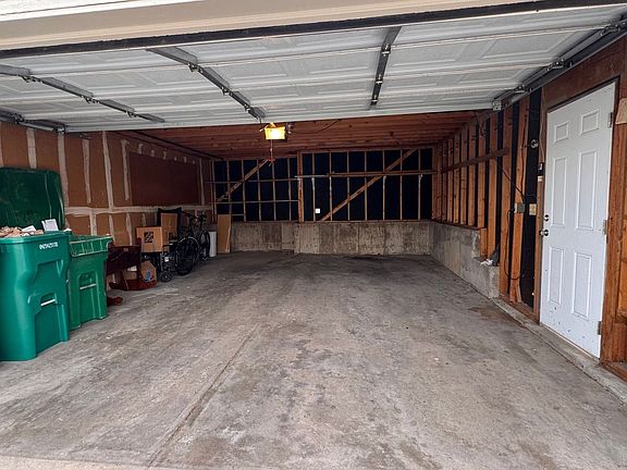 3rd image of 2727 E Geddes Ave