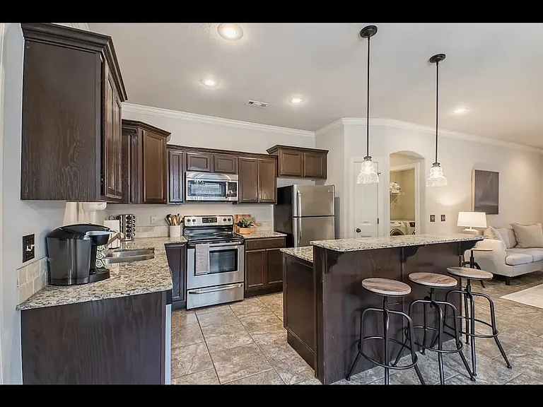 2676 N Barcelona Ave — Photo 17