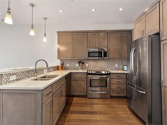 3rd image of 401 W Watson St APT 502
