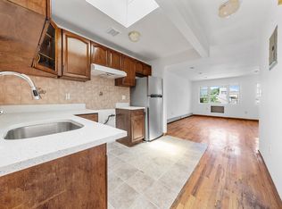 192 Monroe St #3, Brooklyn, NY 11216