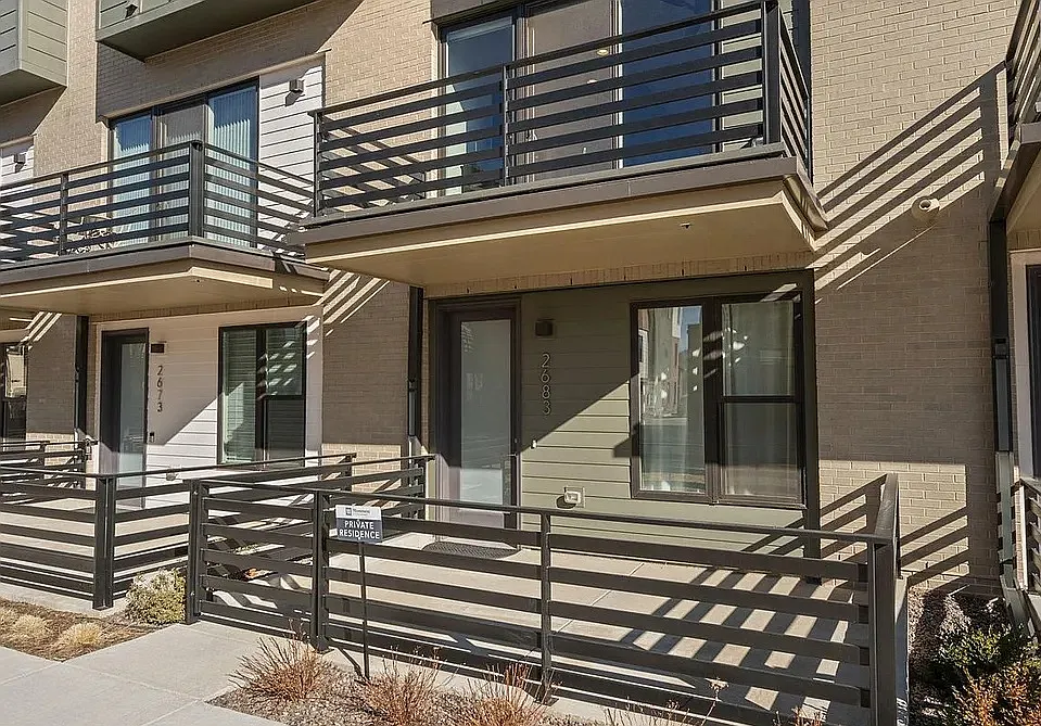 2 bed, 1451 sqft, $3,495 — Photo 4