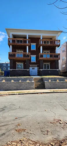 4011 Harrison St Photo 1
