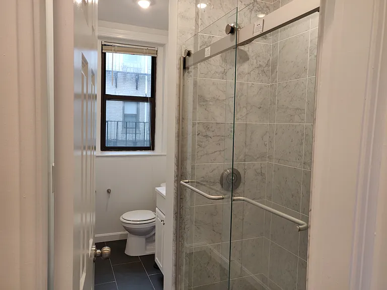 21 Peterborough St #4 — Photo 3