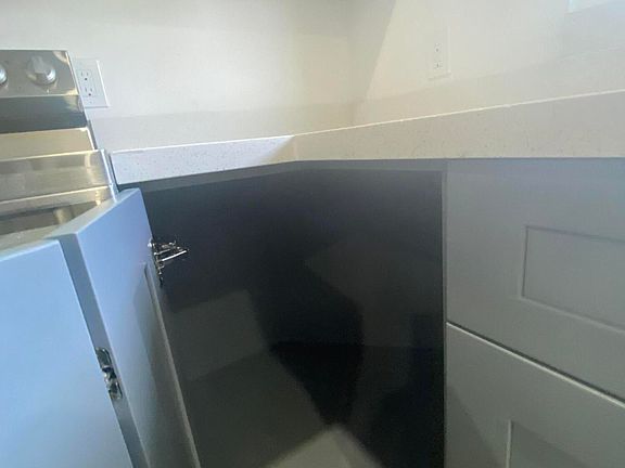 5th image of 4683 Hairland Dr Drive