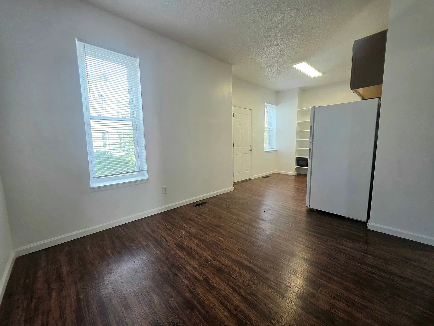 259 Lamar — Photo 4