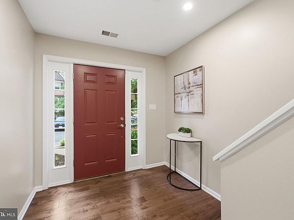 3rd image of 3807 Vermont Ct