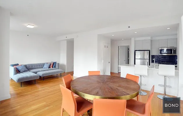 Rented by Bond New York | media 24