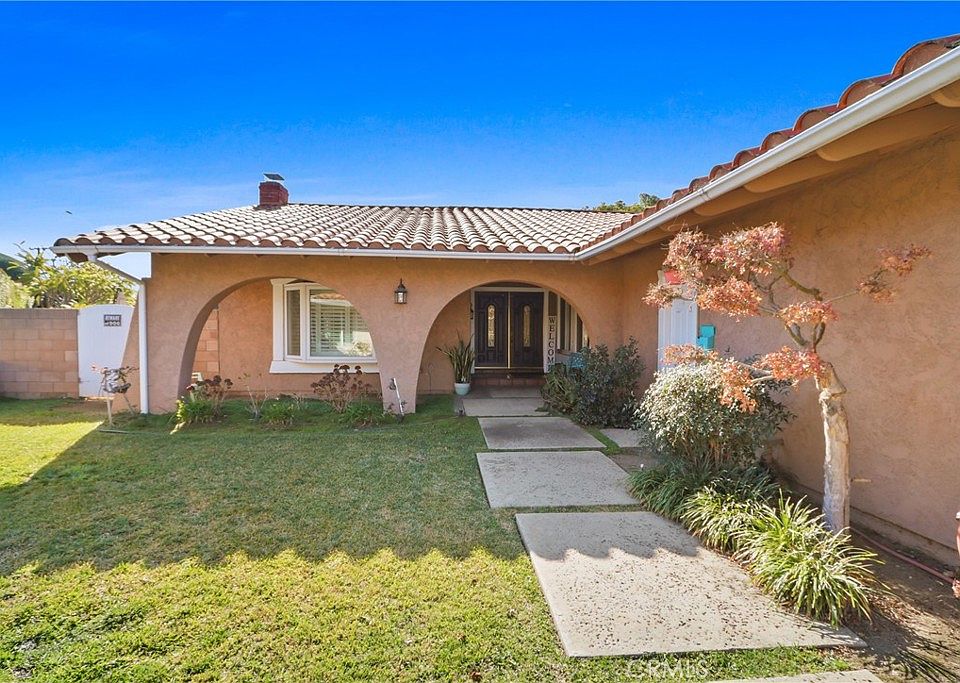 1st image of 104 N Mangrove Ave
