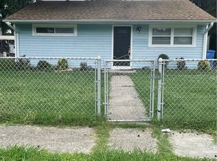 2404 Livesay Rd, Chesapeake, VA 23323