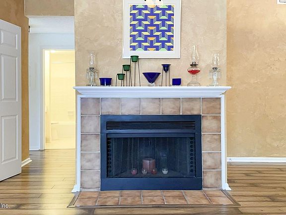 4th image of 2406 Wood Hill Pl