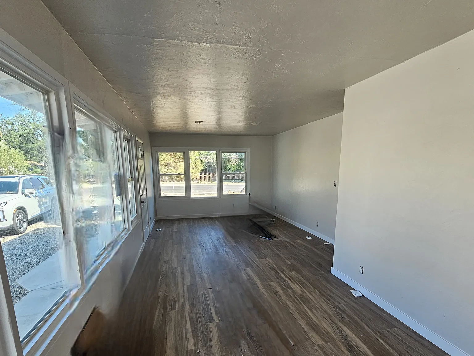 2015 Elm Ave — Photo 3