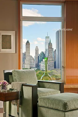 Sold by Engel & Völkers New York City | media 6