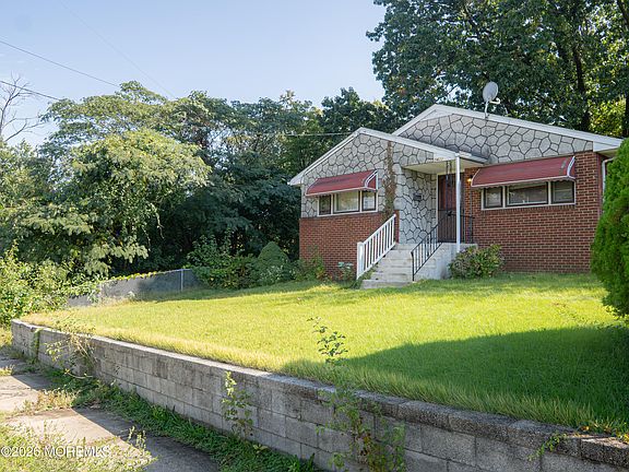 3rd image of 5622 River Road