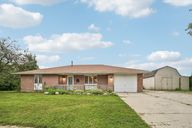 Windsor Dr-S2108-001.jpg