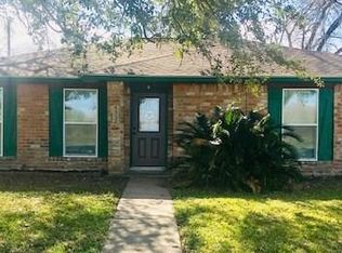 1332 Hospital Dr, Angleton, TX 77515