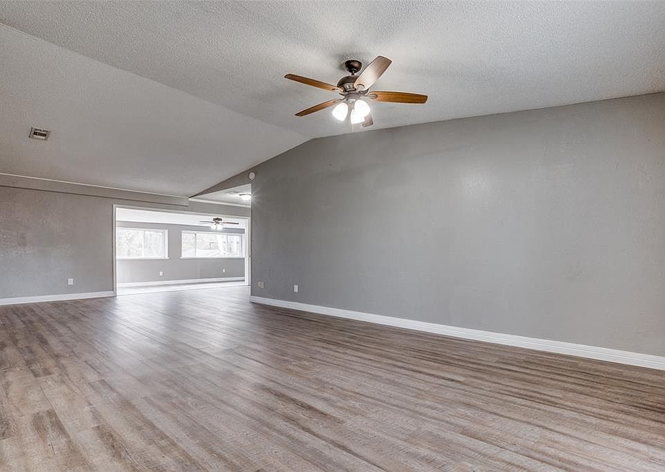 1st image of 314 Meadowhill Dr