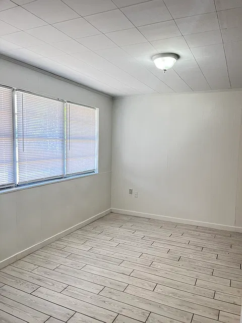 3/1 in DeLand, close to shopping, $1,600/month! — Photo 4