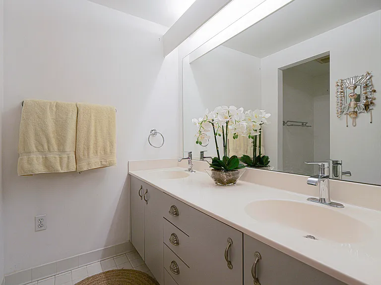 5025 Harmony Cir #202 — Photo 16