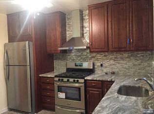 715 Post Pl, Secaucus, NJ 07094