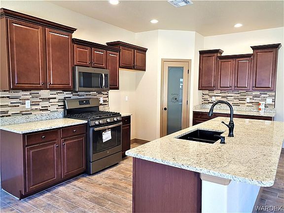 3rd image of 2354 Wildflower St