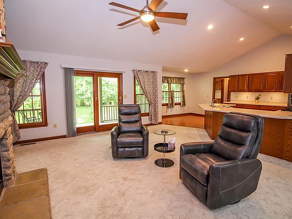 4th image of 430 Palm Dr