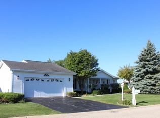 2009 Lake Churchill Dr, Grayslake, IL 60030