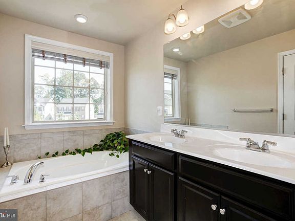 5th image of 339 Hersden Ln