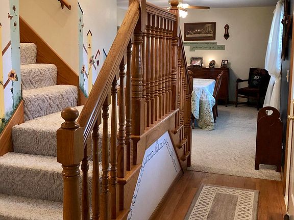 4th image of 90 Carlee Cir S