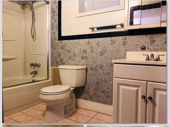 3rd image of 15157 27th Ave