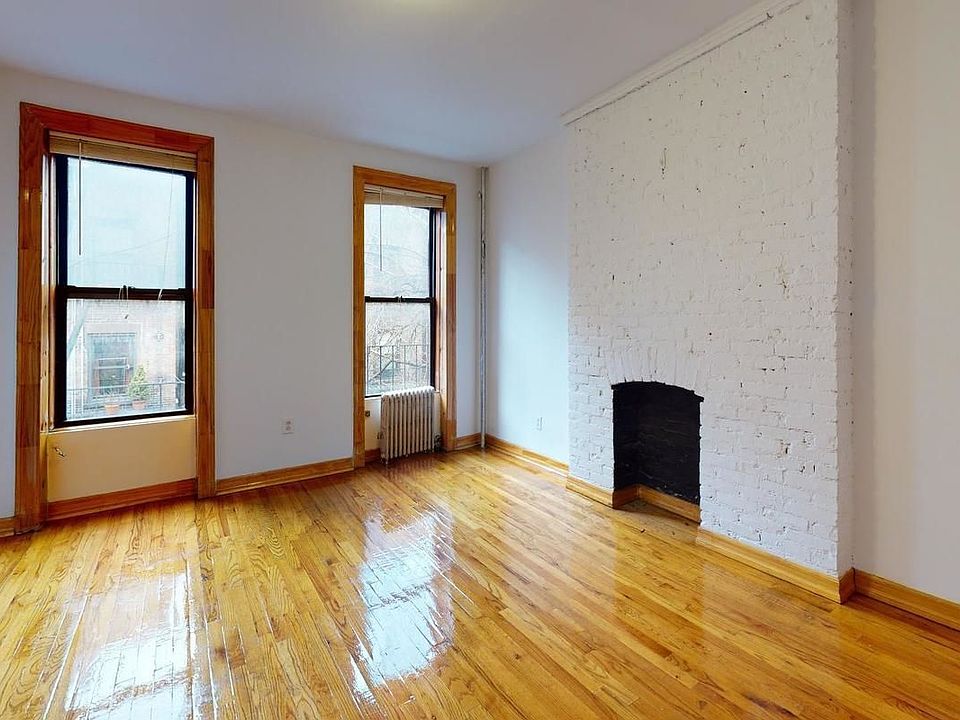 1st image of 435 W 46th St #4RE1