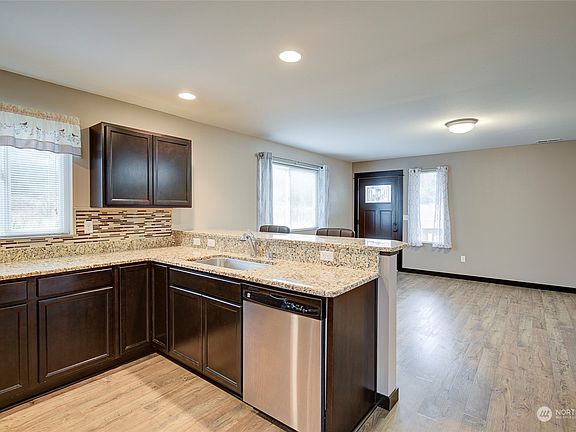 4th image of 3257 Sanderling Drive