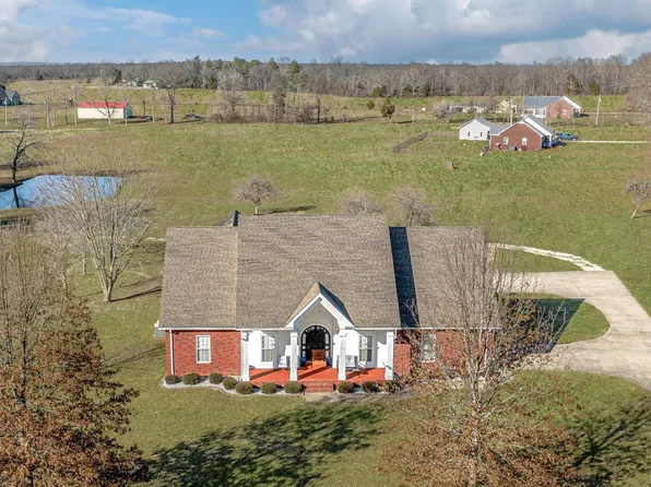 3004 Old Nashville Hwy, Mc Ewen, TN 37101
