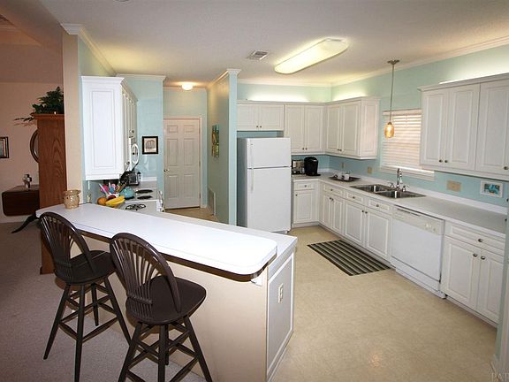 2nd image of 4070 Oak Pointe Dr
