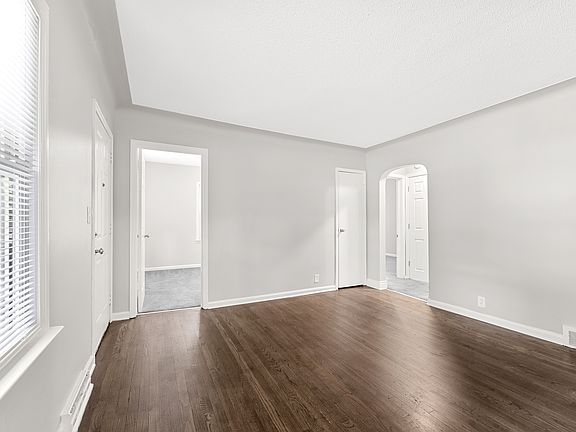 5th image of 20237 Midway Ave