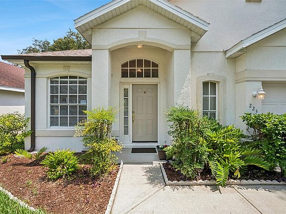 2nd image of 223 EASTON CIRCLE