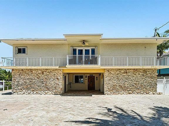 2nd image of 201 Wildwood Cir