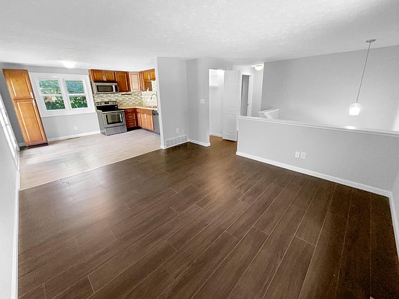 3rd image of 3583 Carthage Ct
