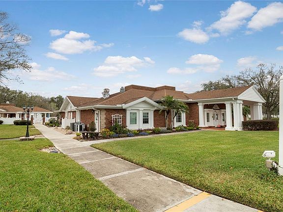 5th image of 1669 Colonnades Cir N