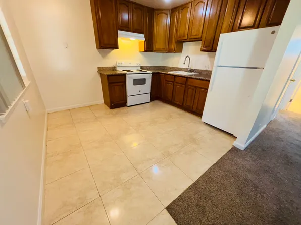 1371 Sunny Ct APT 8, San Jose, CA 95116