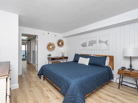 2nd image of 3000 N Ocean Blvd. #1129