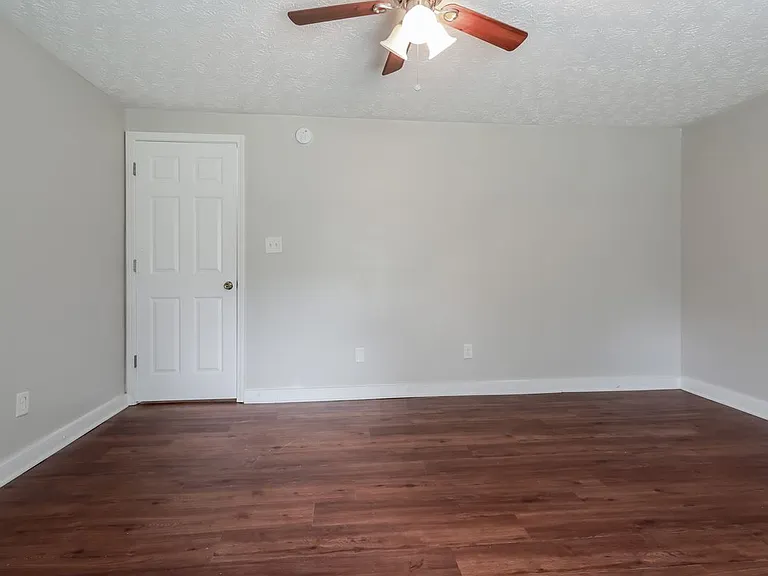 1472 California Ave — Photo 13