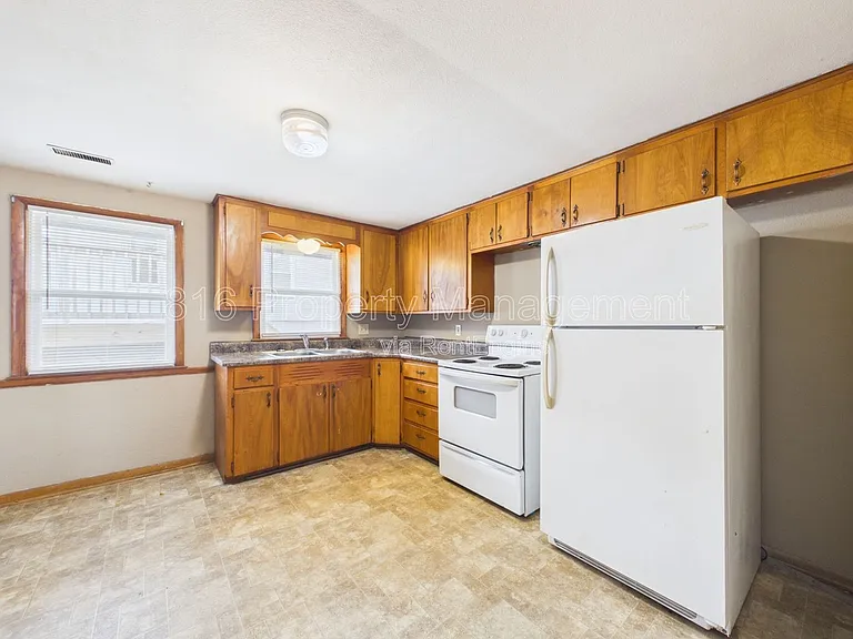 639 S Crysler Ave #D — Photo 4