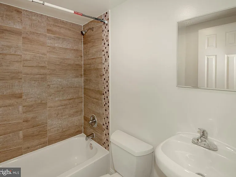 212 Orange St SE #2 — Photo 9