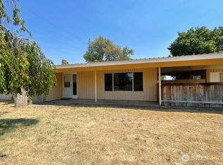 511 Castle Dr Street, Moses Lake, WA 98837
