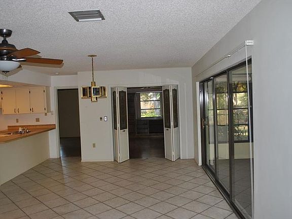 5th image of 2095 W Dolphin Dr