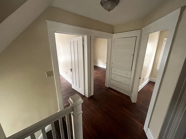 9804 Newton Ave — Photo 10